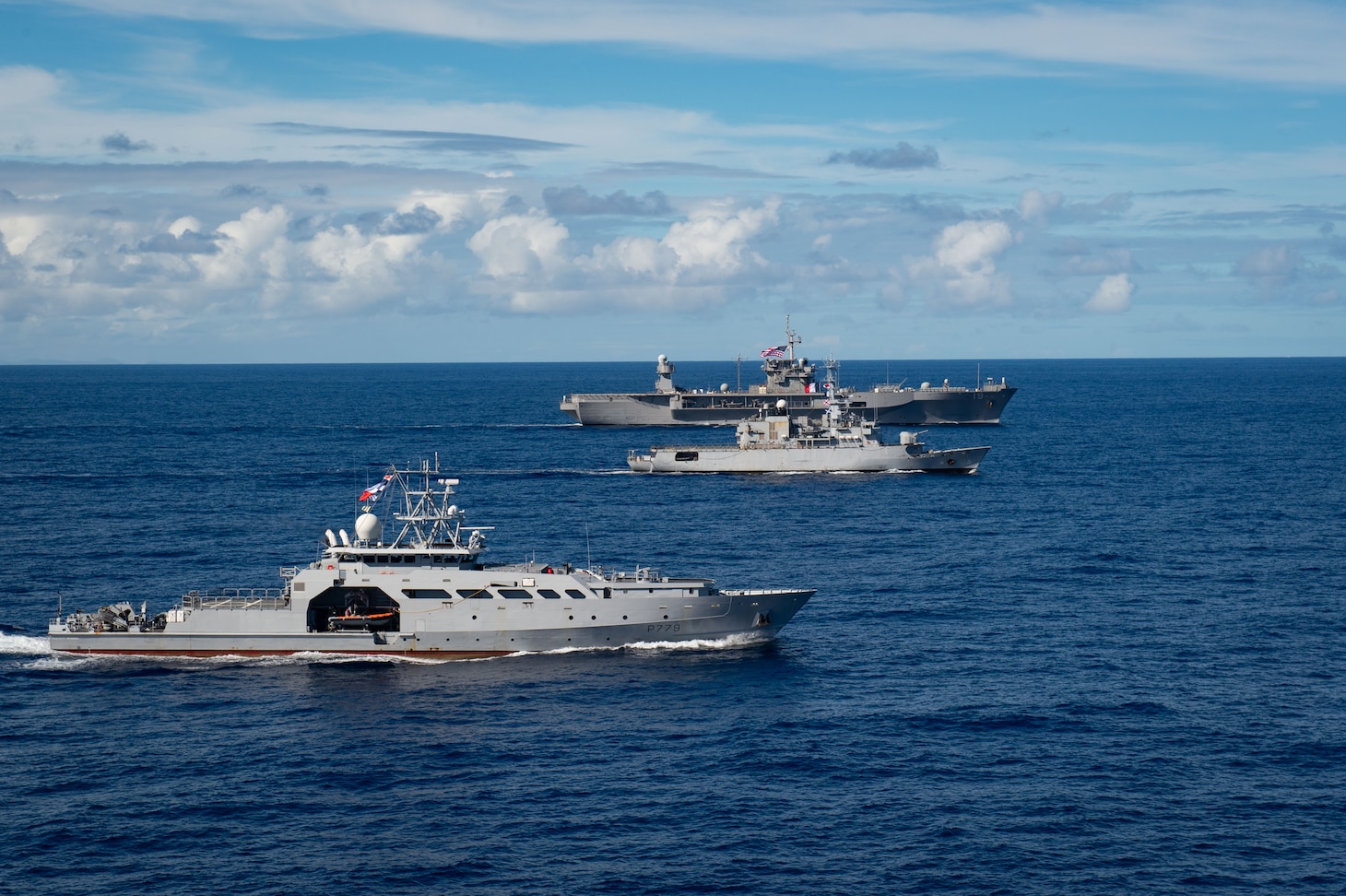 250501-N-RW305-1159
CORAL SEA (May 1, 2025) – The French offshore patrol vessel Auguste Bénébig (P779), front, the Floréal-class frigate Vendémiaire (F-734), center, and the U.S. 7th Fleet flagship USS Blue Ridge (LCC 19), back, conduct a maneuvering exercise during Croix du Sud in the Coral Sea, May 1, 2025. The Blue Ridge and embarked U.S. 7th Fleet staff conduct regular Indo-Pacific patrols to deter aggression, strengthen alliances and partnerships, and advance future warfighting capabilities. (U.S. Navy photo by Mass Communication Specialist 3rd Class Thomas Furnish)