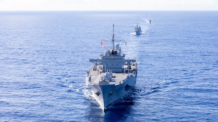 250501-N-PH222-1019
CORAL SEA (May 1, 2025) – The U.S. 7th Fleet flagship USS Blue Ridge (LCC 19) sails in formation with the French Floréal-class frigate Vendémiaire (F-734) and the offshore patrol vessel Auguste Bénébig (P779) during Exercise Croix du Sud in the Coral Sea, May 1, 2025. Blue Ridge and the 7th Fleet staff conduct regular Indo-Pacific patrols to deter aggression, strengthen alliances and partnerships, and advance future warfighting capabilities. (U.S. Navy photo by Mass Communication Specialist 1st Class Ryan M. Breeden)