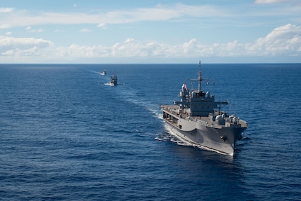 250501-N-RW305-1819
CORAL SEA (May 1, 2025) – The U.S. 7th Fleet flagship USS Blue Ridge (LCC 19) sails in formation with the French Floréal-class frigate Vendémiaire (F-734) and the offshore patrol vessel Auguste Bénébig (P779) during Exercise Croix du Sud in the Coral Sea, May 1, 2025. The Blue Ridge and embarked U.S. 7th Fleet staff conduct regular Indo-Pacific patrols to deter aggression, strengthen alliances and partnerships, and advance future warfighting capabilities. (U.S. Navy photo by Mass Communication Specialist 3rd Class Thomas Furnish)