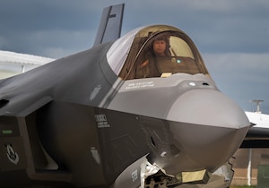 Reserve, ANG Lightning arrive to Eglin