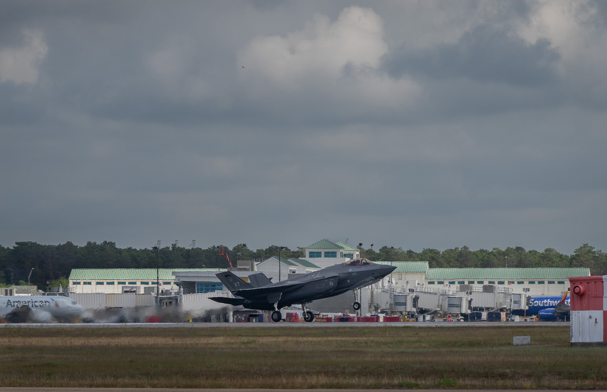 Reserve, ANG Lightning arrive to Eglin