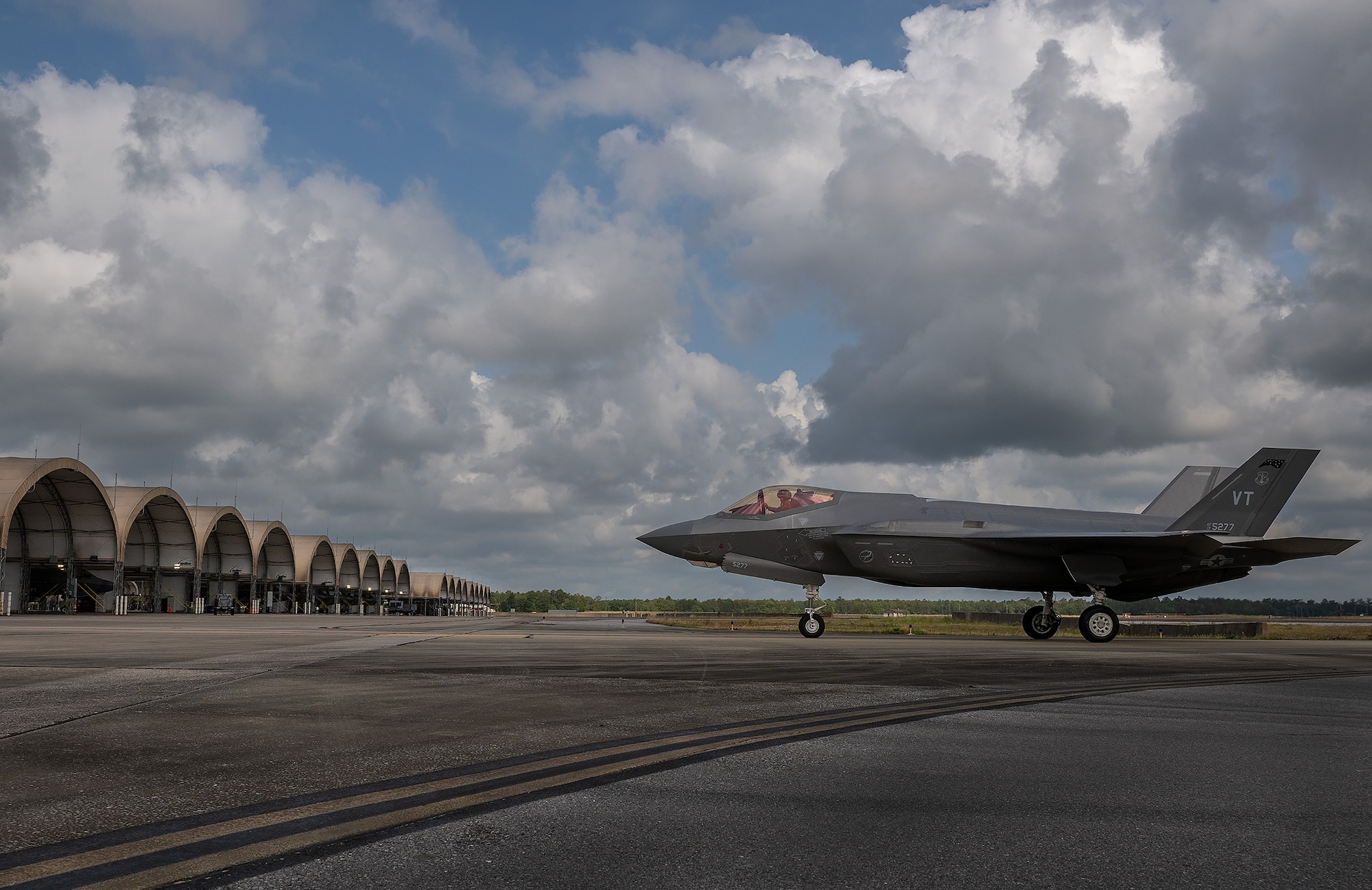 Reserve, ANG Lightning arrive to Eglin