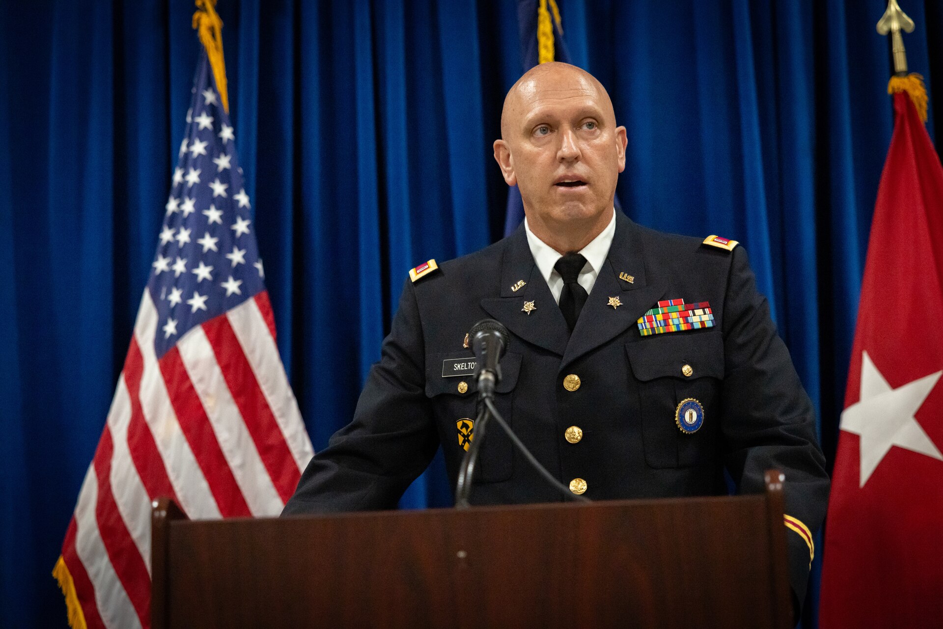 U.S. Army Chief Warrant Officer 5 Rickey Skelton, outgoing command chief warrant officer, speaks at the command chief warrant officer change of responsibility at the State Capitol Rotunda in Frankfort, Ky. on April 29, 2025. Chief Warrant Officer 5 Jennifer Ritchie was appointed as the Kentucky Army National Guard command chief warrant officer during the ceremony, held previously by Skelton. (U.S. Army photo by Andy Dickson)