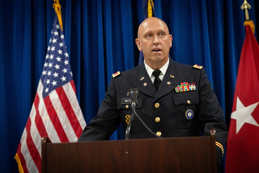 U.S. Army Chief Warrant Officer 5 Rickey Skelton, outgoing command chief warrant officer, speaks at the command chief warrant officer change of responsibility at the State Capitol Rotunda in Frankfort, Ky. on April 29, 2025. Chief Warrant Officer 5 Jennifer Ritchie was appointed as the Kentucky Army National Guard command chief warrant officer during the ceremony, held previously by Skelton. (U.S. Army photo by Andy Dickson)