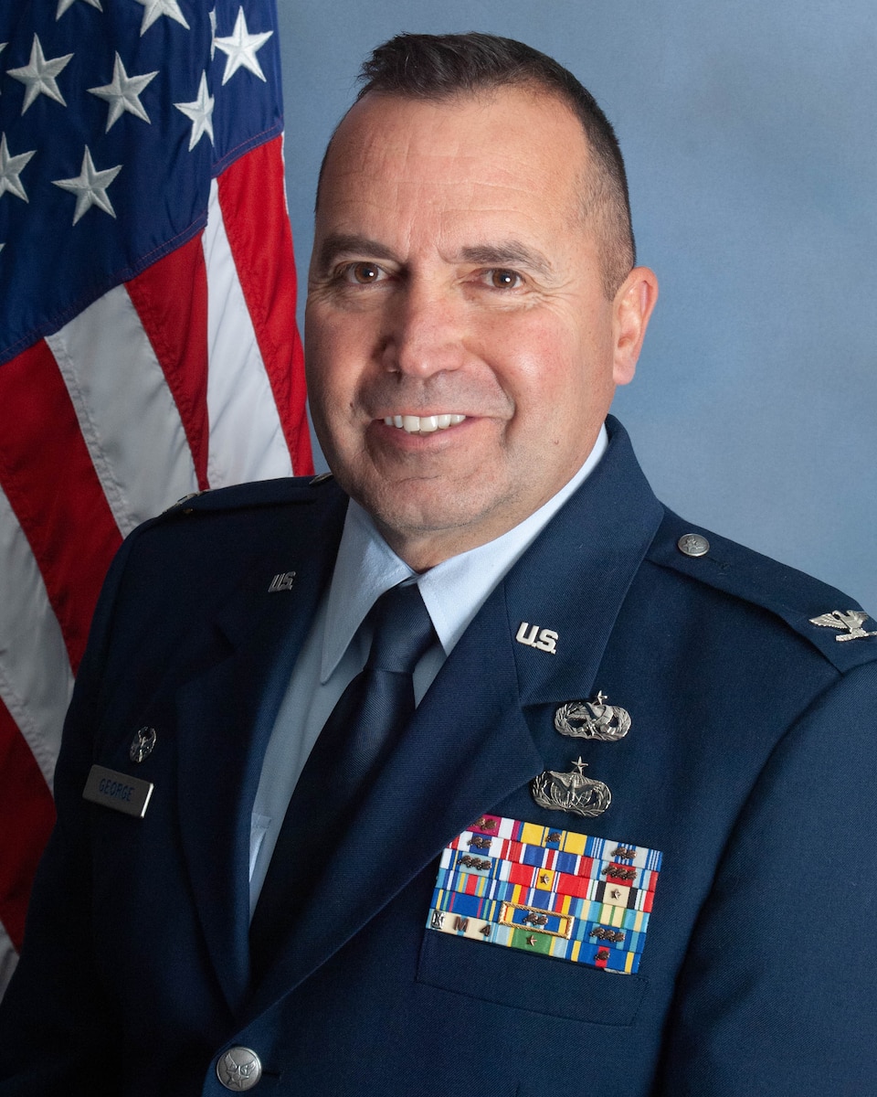 Official photo of a colonel