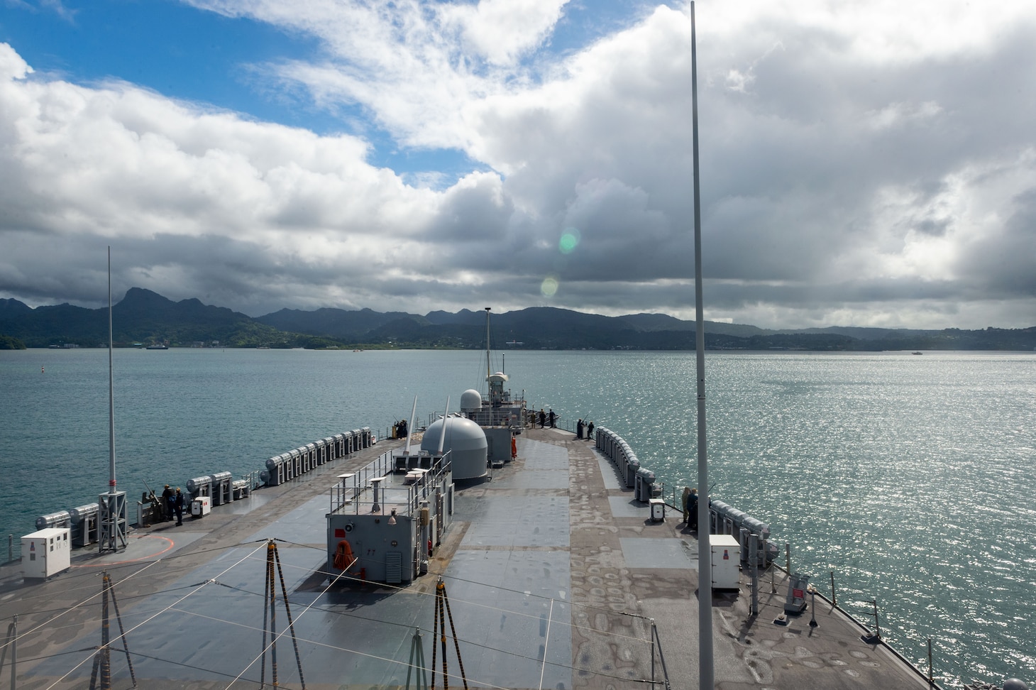 The U.S. 7th Fleet flagship USS Blue Ridge (LCC 19) arrives in Suva, Fiji, for a scheduled port visit, May 5, 2025.