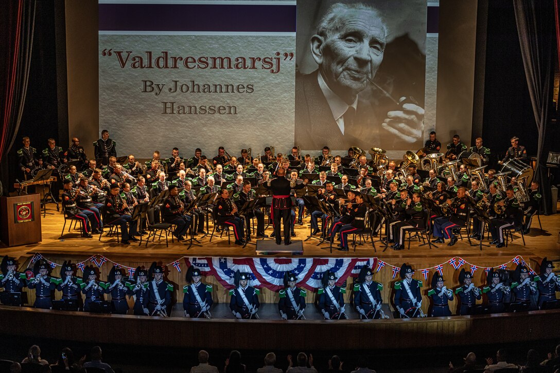 U.S. Marines with the 2d Marine Division Band and Norwegian service members with the Norwegian Army’s Band His Majesty the King’s Guard perform the song “Valdresmarj” by Johannes Hanssen during a concert on Marine Corps Base Camp Lejeune, North Carolina, April 30, 2025. His Majesty the King’s Guard 3 Company serves as Norway’s official military band and drill team, combining precision, tradition, and musical excellence in support of both national defense and international military diplomacy. The purpose of the visit is to develop a stronger relationship between II Marine Expeditionary Force and the Norwegian Army as part of ongoing partnership efforts between the Norwegian Army and II MEF. (U.S. Marine Corps photo by Lance Cpl. Judith Ann Lazaro)