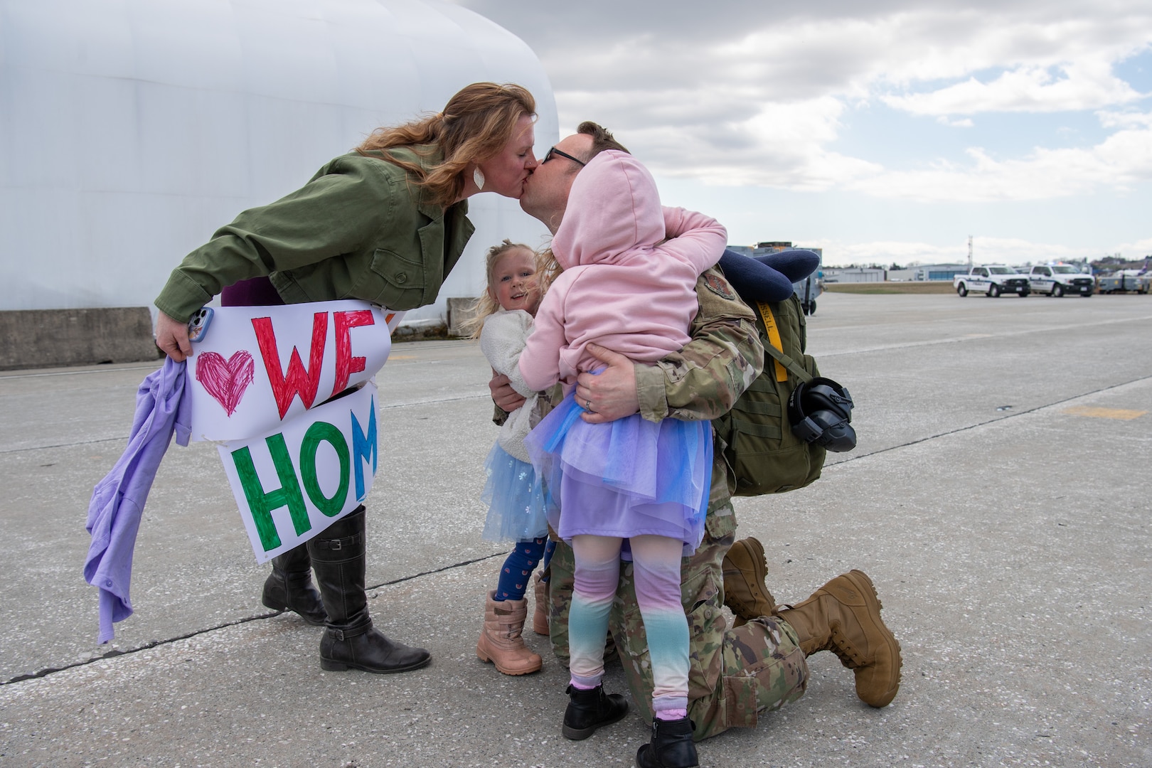 U.S. Air National Guard Airmen assigned to the 158th Fighter Wing return from deployment