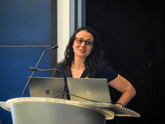 Dr. Julia Stoyanovich