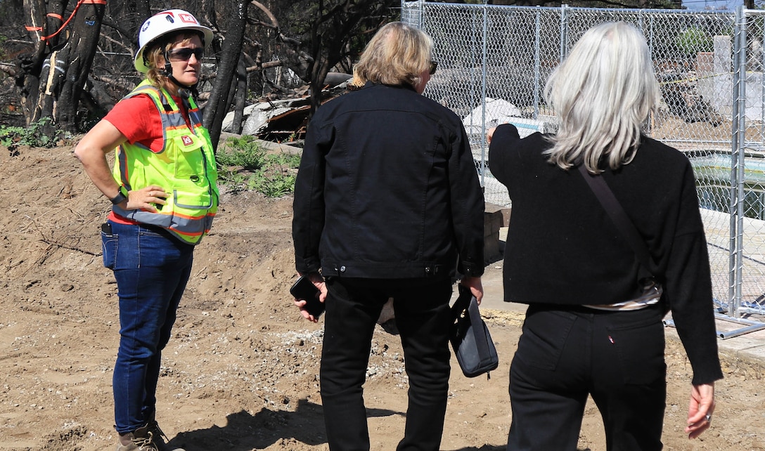 Brian and Pamela Huges of Altadena, California meet with USACE quality assurance representative Sarah West of the San Francisco district following the Southern California wildfires.

USACE is working in partnership with local, state and the Federal Emergency Management Agency in response to the Southern California Wildfires.