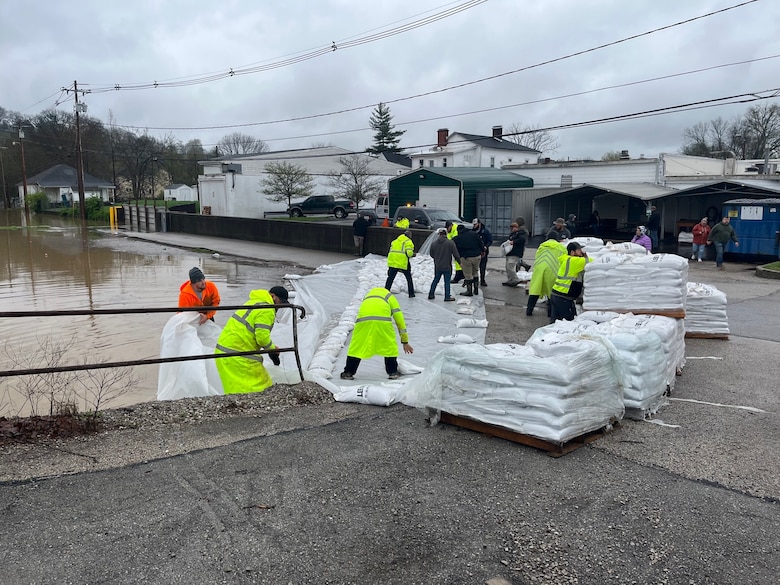 The Louisville District Flood Fight Teams from Levee Safety work with the local levee sponsors on sandbag placement in Frankfort, Kentucky, April 6.