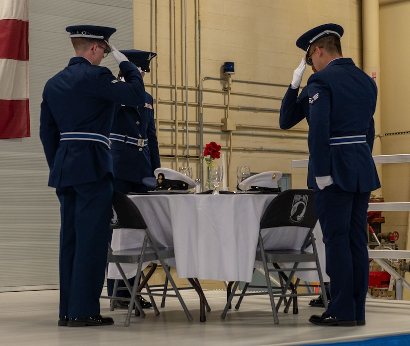 Airmen attend the 2025 retirement dinner at the 182nd Airlift Wing.