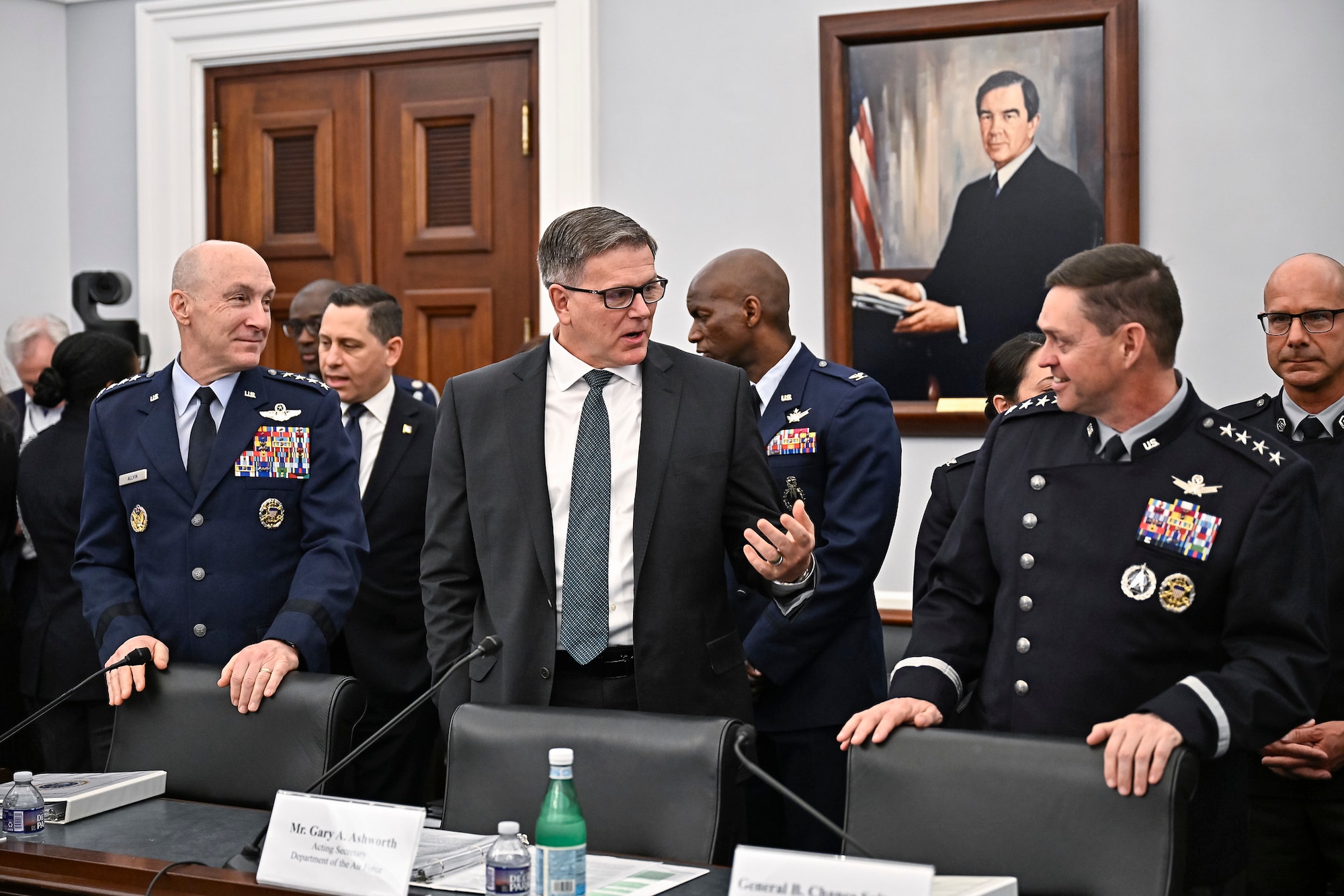 Air and Space Force leadership discuss.
