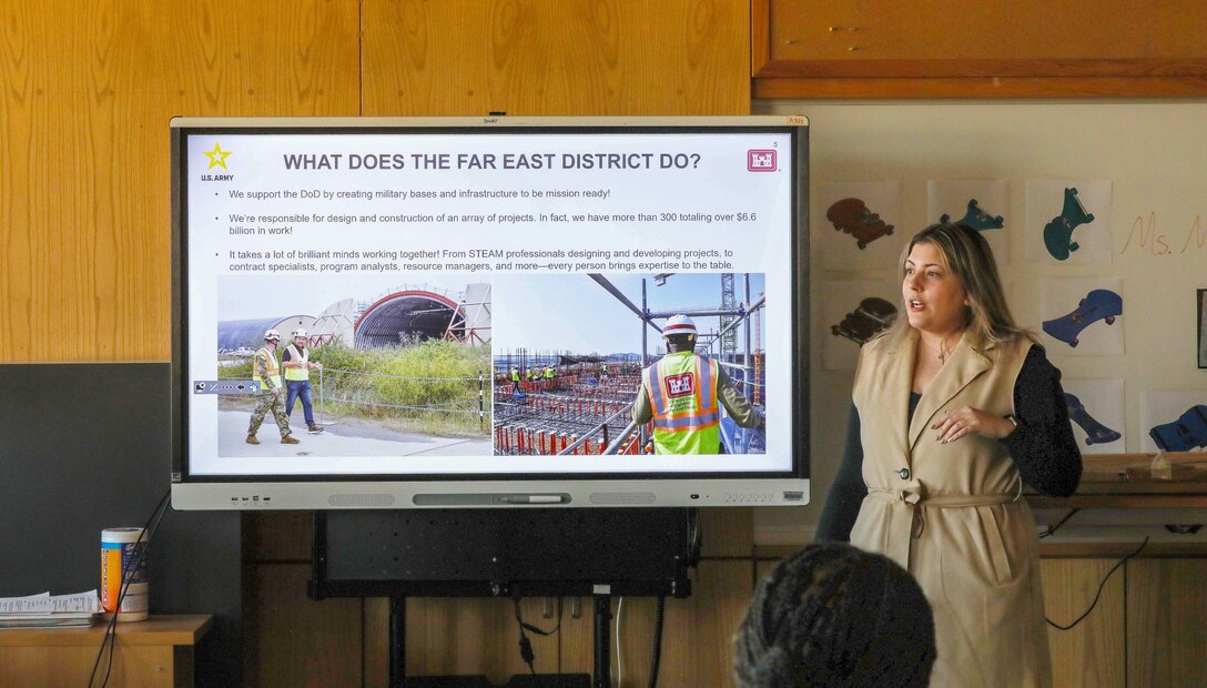 Rachel Napolitan presenting at a STEAM event at Humphreys High School.