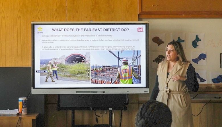 Rachel Napolitan presenting at a STEAM event at Humphreys High School.