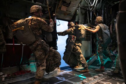 404th Civil Affairs Battalion jumps into Puerto Rico