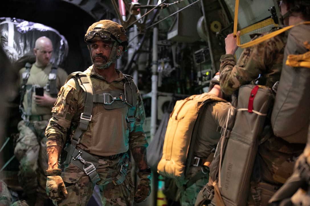 404th Civil Affairs Battalion jumps into Puerto Rico