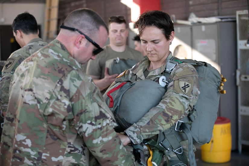 404th Civil Affairs Battalion jumps into Puerto Rico
