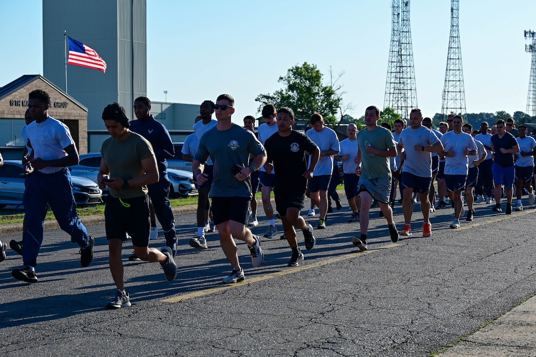 People running.