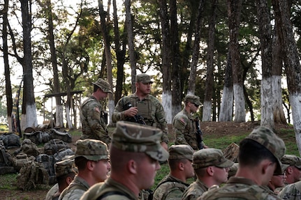 A U.S. Army infantryman assigned to the Bravo Company, 2-153 Infantry, Arkansas Army National Guard, gives marching orders during a CENTAM Guardian 25 jungle exercise event, at Mariscal Zavala, Guatemala, May 12, 2025.