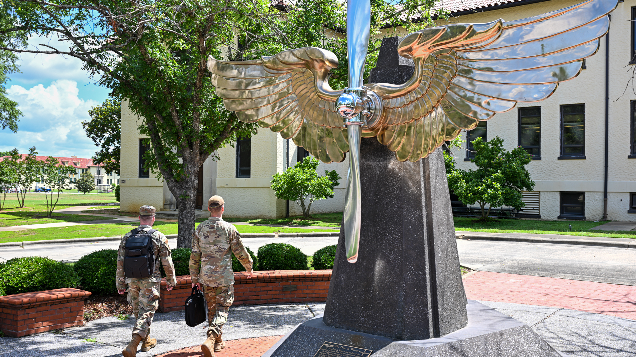 Photo of AU Prop & Wings