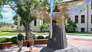 Photo of AU Prop & Wings