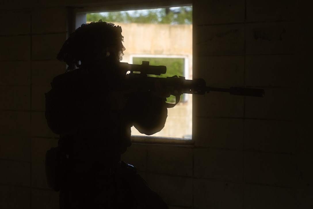 Activated Reserve Marines Conduct MOUT Training during Korea Viper 25.4