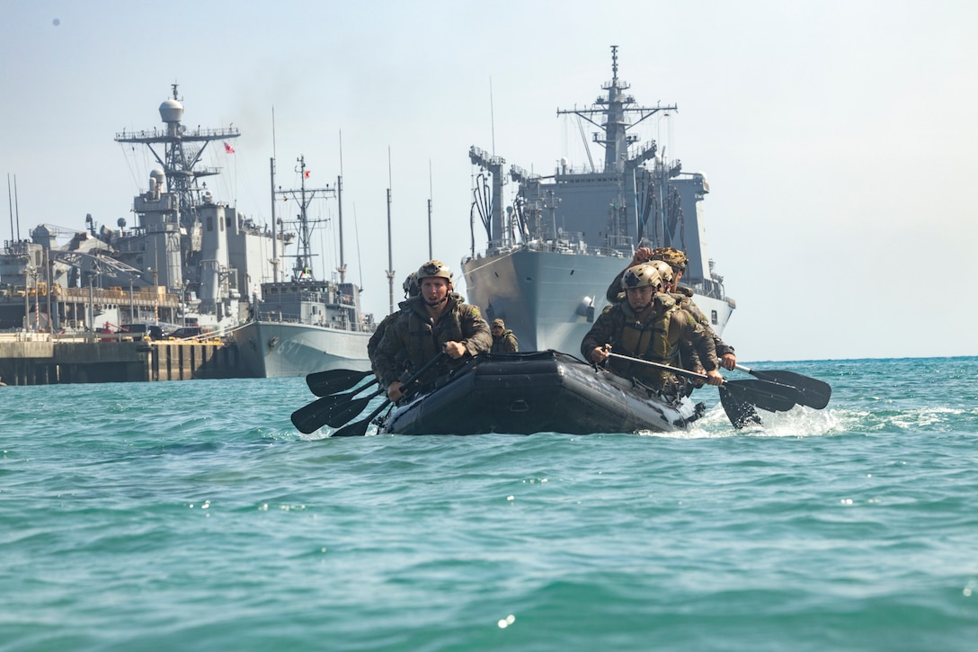 U.S. Marines with Baker Company, Battalion Landing Team 1st Battalion, 7th Marine Regiment, 31st Marine Expeditionary Unit, conduct paddling and broaching drills during small boat refresher course at White Beach Naval Facility, Okinawa, Japan, May 3, 2025. Marines and Sailors with BLT 1/7 conduct paddling and broaching drills to improve small boat skills and increase mission readiness. The 31st MEU, the Marine Corps’ only continuously forward deployed MEU, provides a flexible and lethal force, ready to perform a wide range of military operations as the premiere crisis response force in the Indo-Pacific region. (U.S. Marine Corps photo by Lance Cpl. Trevor BishopWilliams)