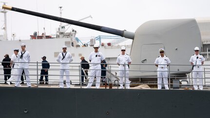 USS Normandy (CG 60) homecoming