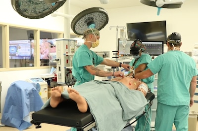 Anesthesiologists at William Beaumont Army Medical Center using advanced simulation technology.