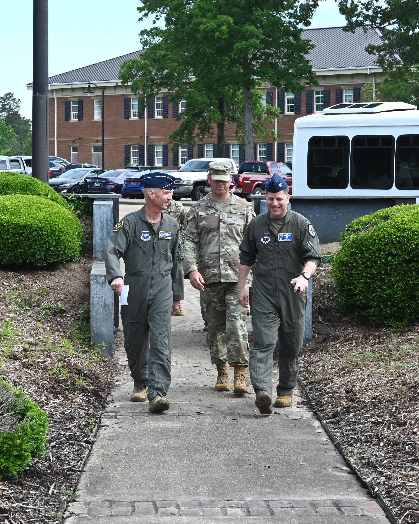 Maj Gen Kreuder and Chief Scott walk with Col. Blech.
