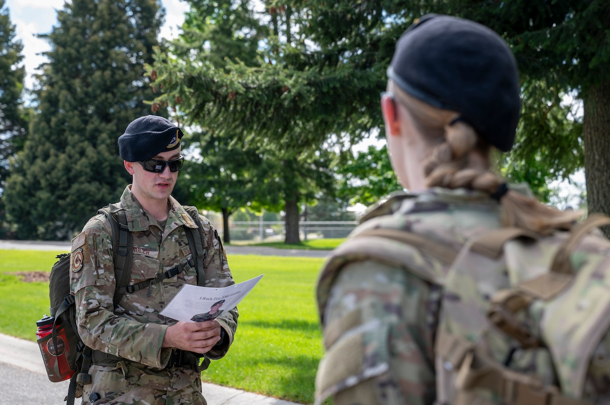 US AMRY AIR FORCE ミリタリー　フォト 250327-Z-A3538-1001