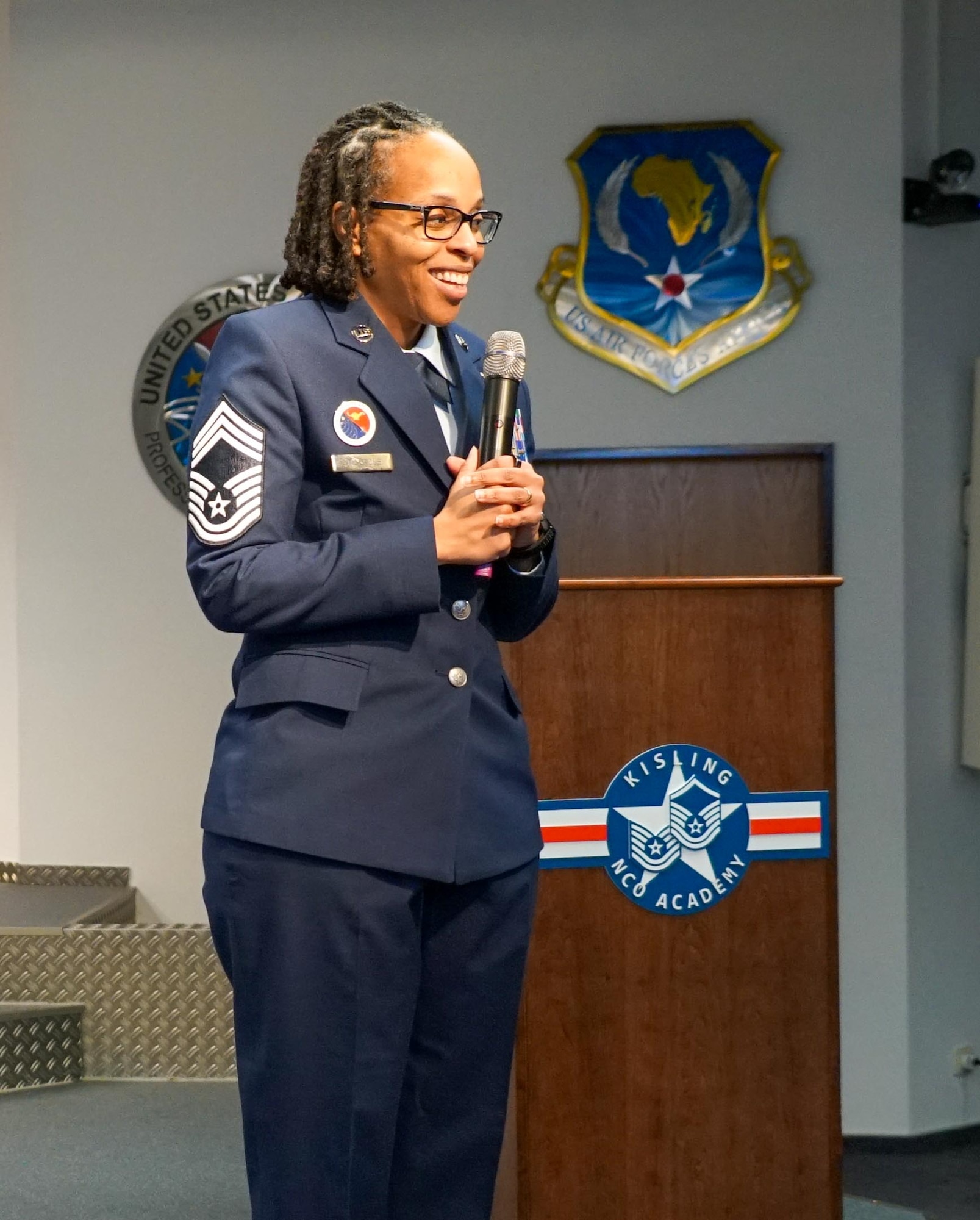 Commandant speaks to class 25-C as they graduate from Kisling NCOA