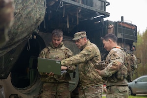 General Donahue Visits U.S. Soldiers and Allies During Exercise Hedgehog 25