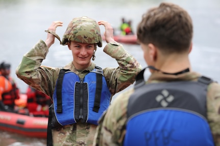 VNG Soldiers impress at Regional Best Warrior Competition