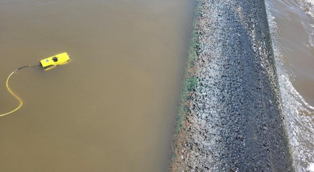 Picture of dredge.