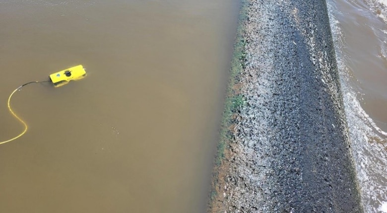Picture of dredge.