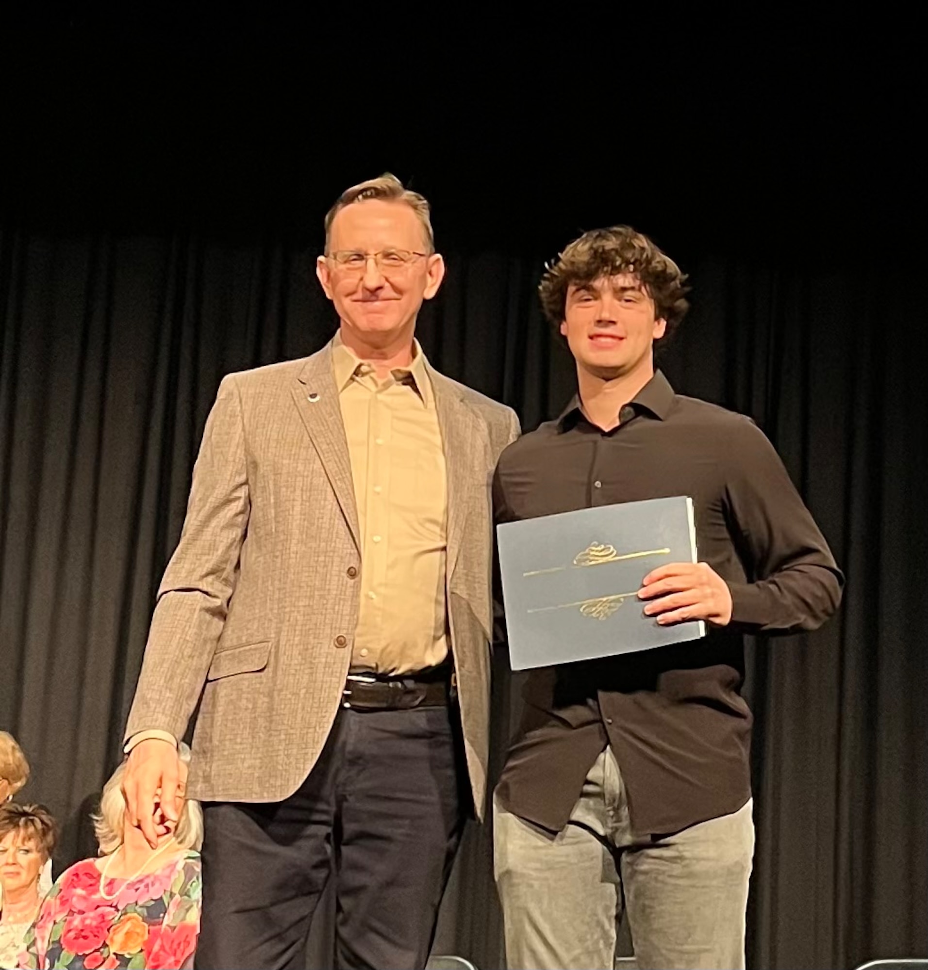 Parker Campbell of Tullahoma High School receives the Mike Niederhauser Memorial Scholarship from ACC member, Greg Sandlin. (Photo Provided)