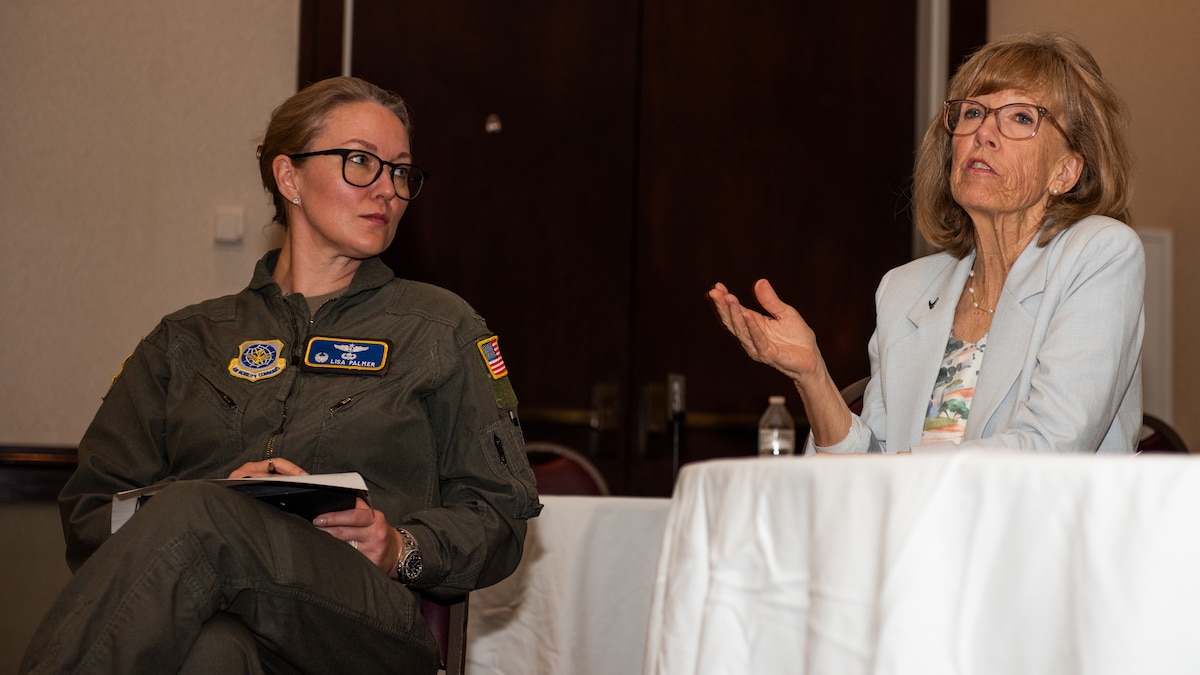 Phoenix Spark engages Solano County students in Air Force problem solving >  Eighteenth Air Force > Article Display