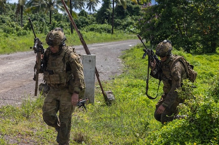 Australian Army soldiers with 5th/7th Battalion, The Royal Australian Regiment, maneuver to their objective during a Maritime Key Terrain Security Operations, in support of Exercise Balikatan 25 near Puerto Princesa, Palawan, Philippines, May 5, 2025.