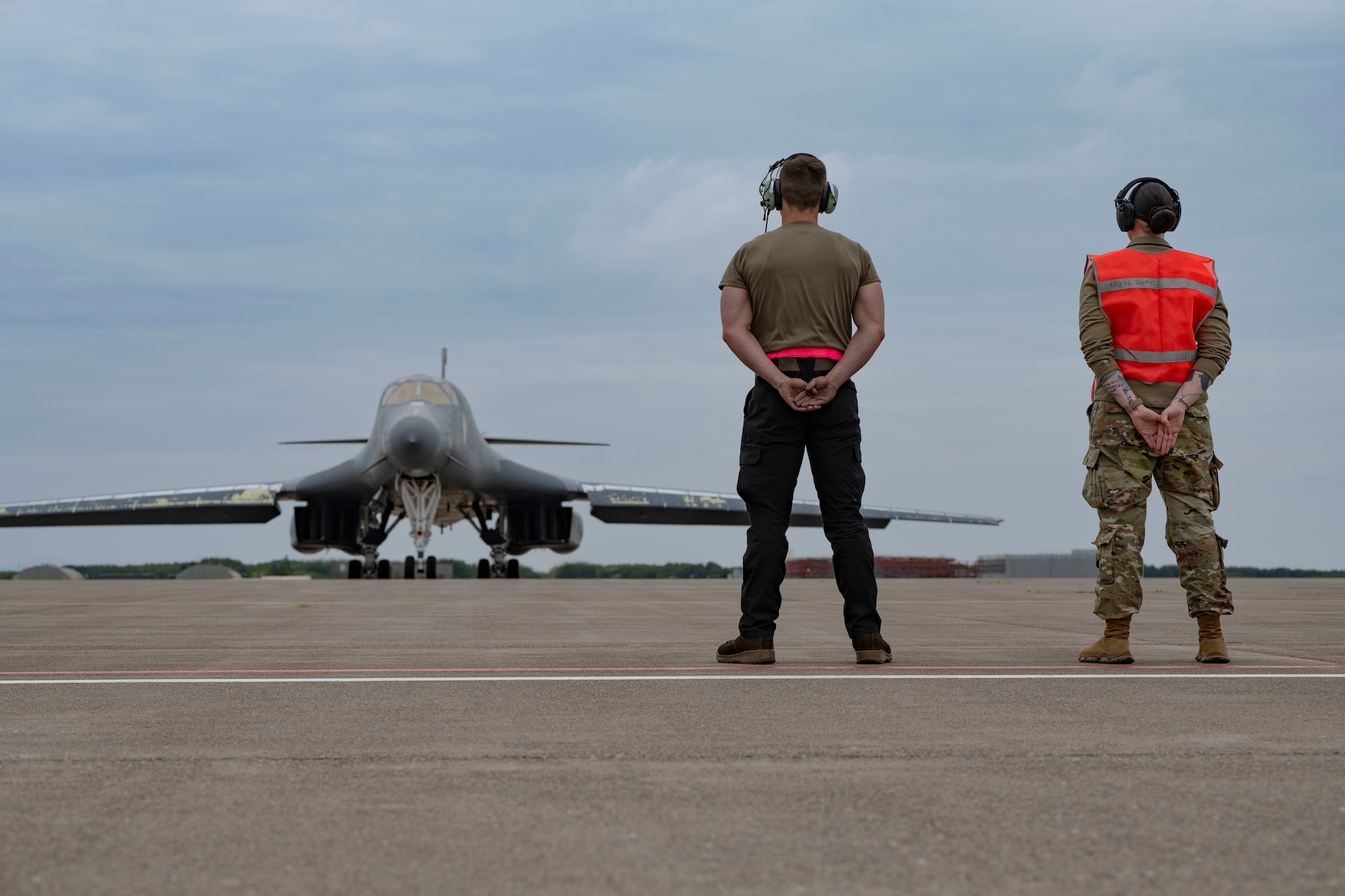 B-1 Lancer preparing for flight