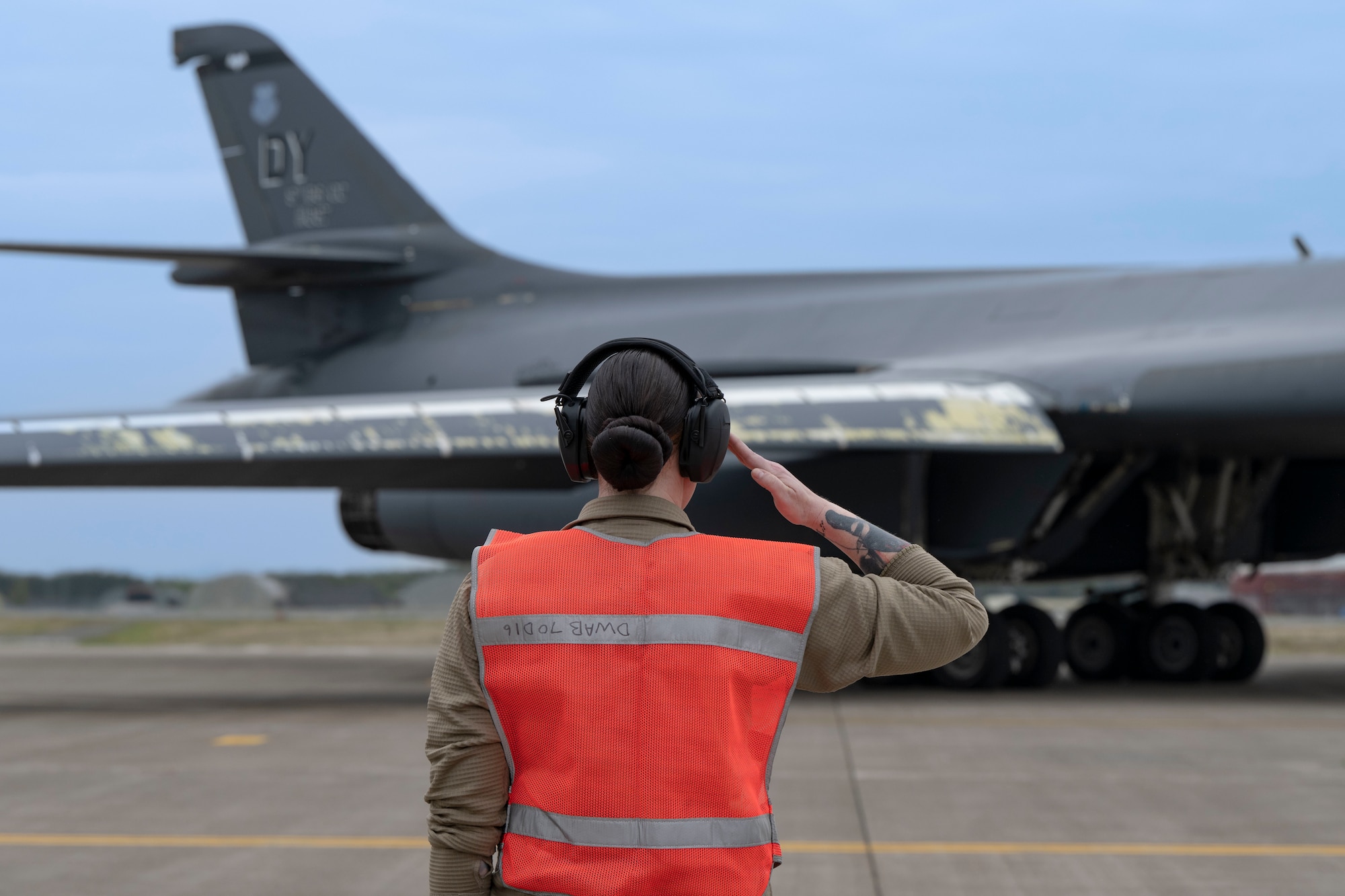 B-1 Lancer preparing for flight