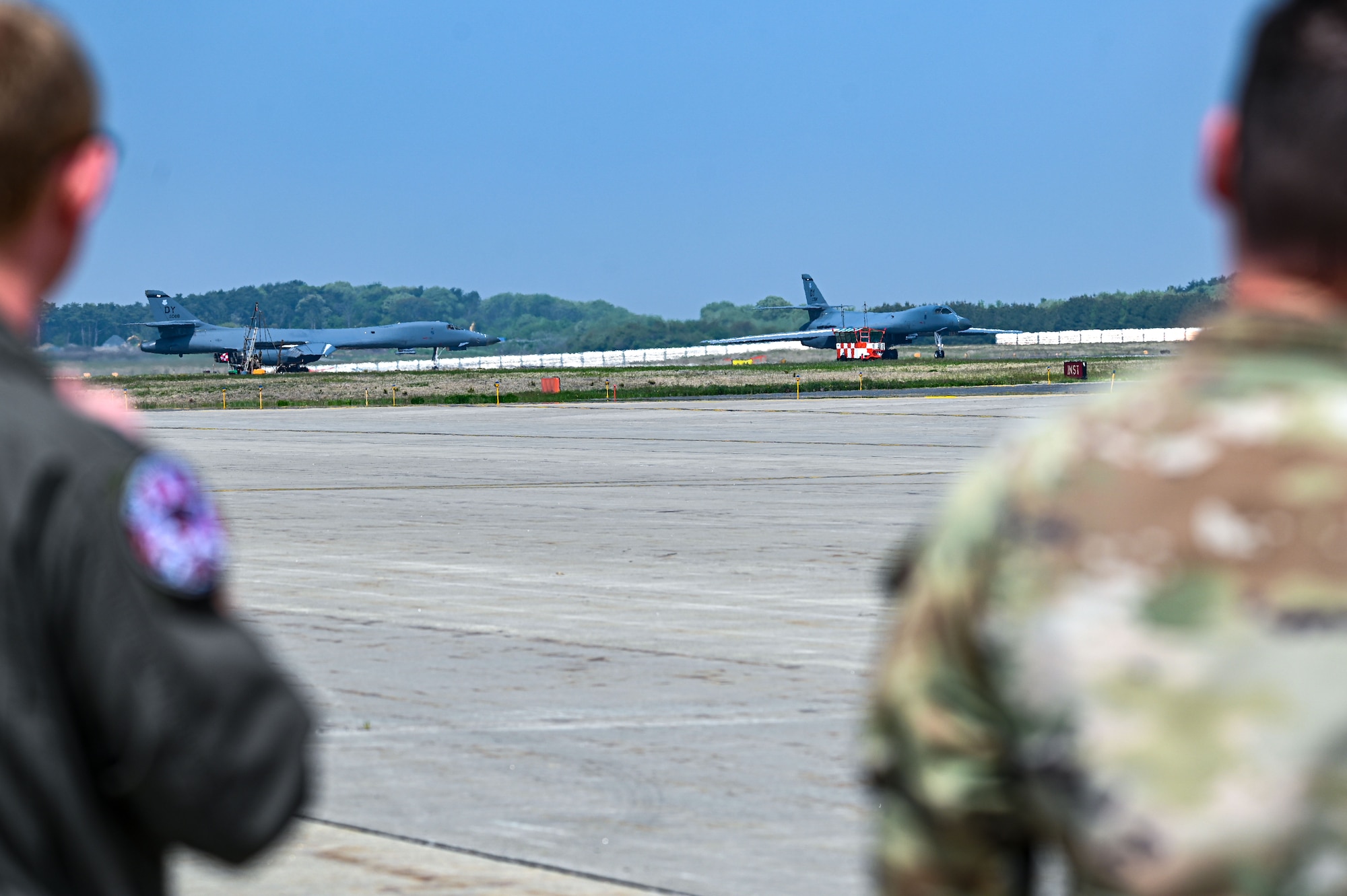 B-1 Lancer preparing for flight