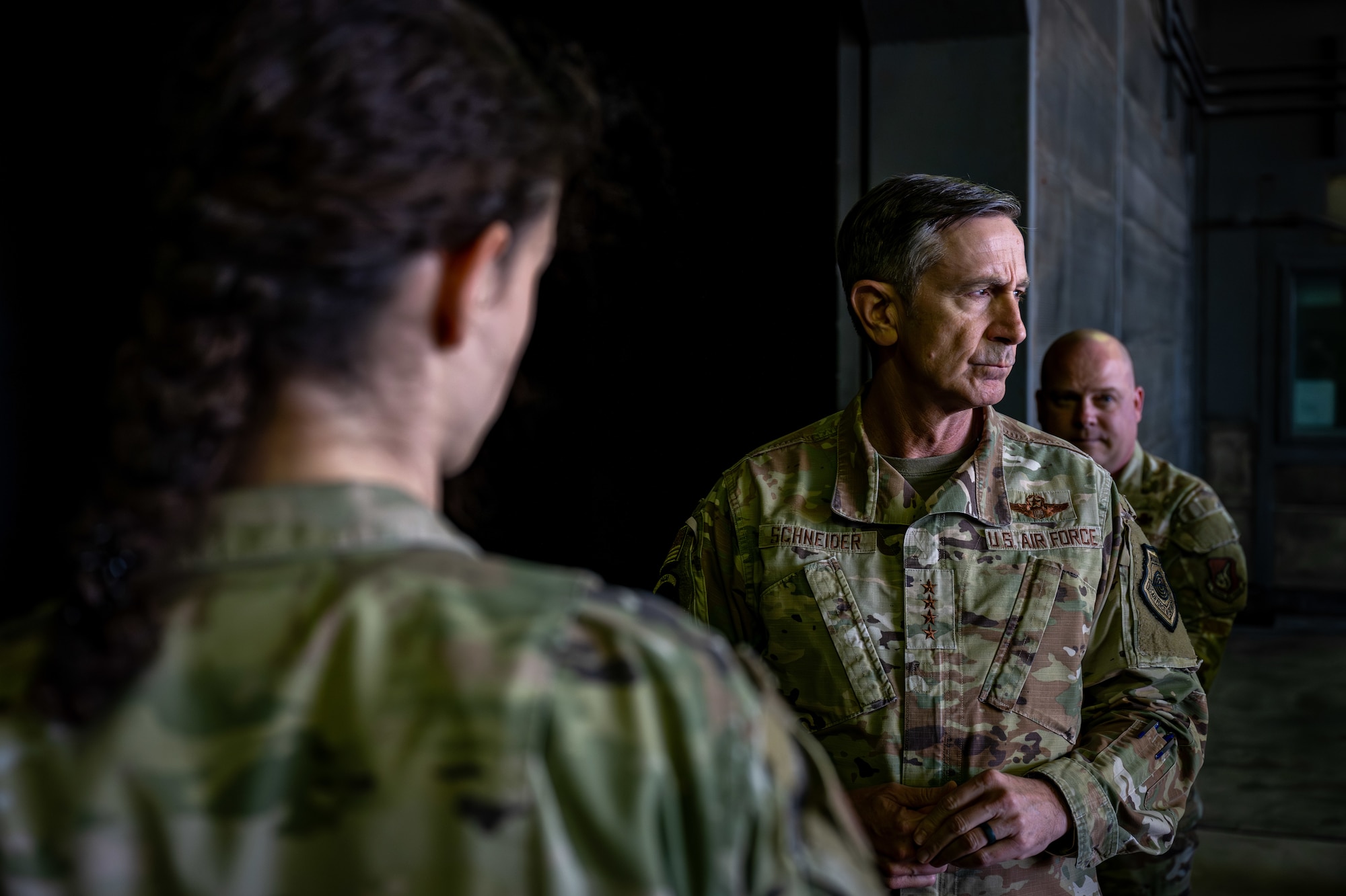 General talks with Airmen