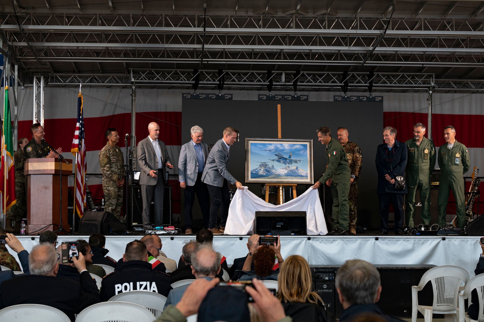 31st fighter wing leadership unveil painting.