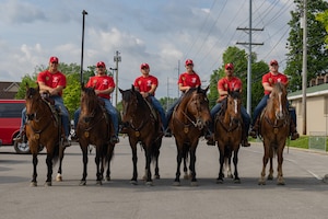 1st Infantry Division's Commanding General's Mounted Color Guard explores Churchill Downs, KY, home of the Kentucky Derby, on May 1, 2025. For the first time, a U.S. Army infantry division will perform during the Kentucky Derby in celebration of the U.S. Army's upcoming 250th Anniversary. (U.S. Army photos by Sgt. Tyler Selige)