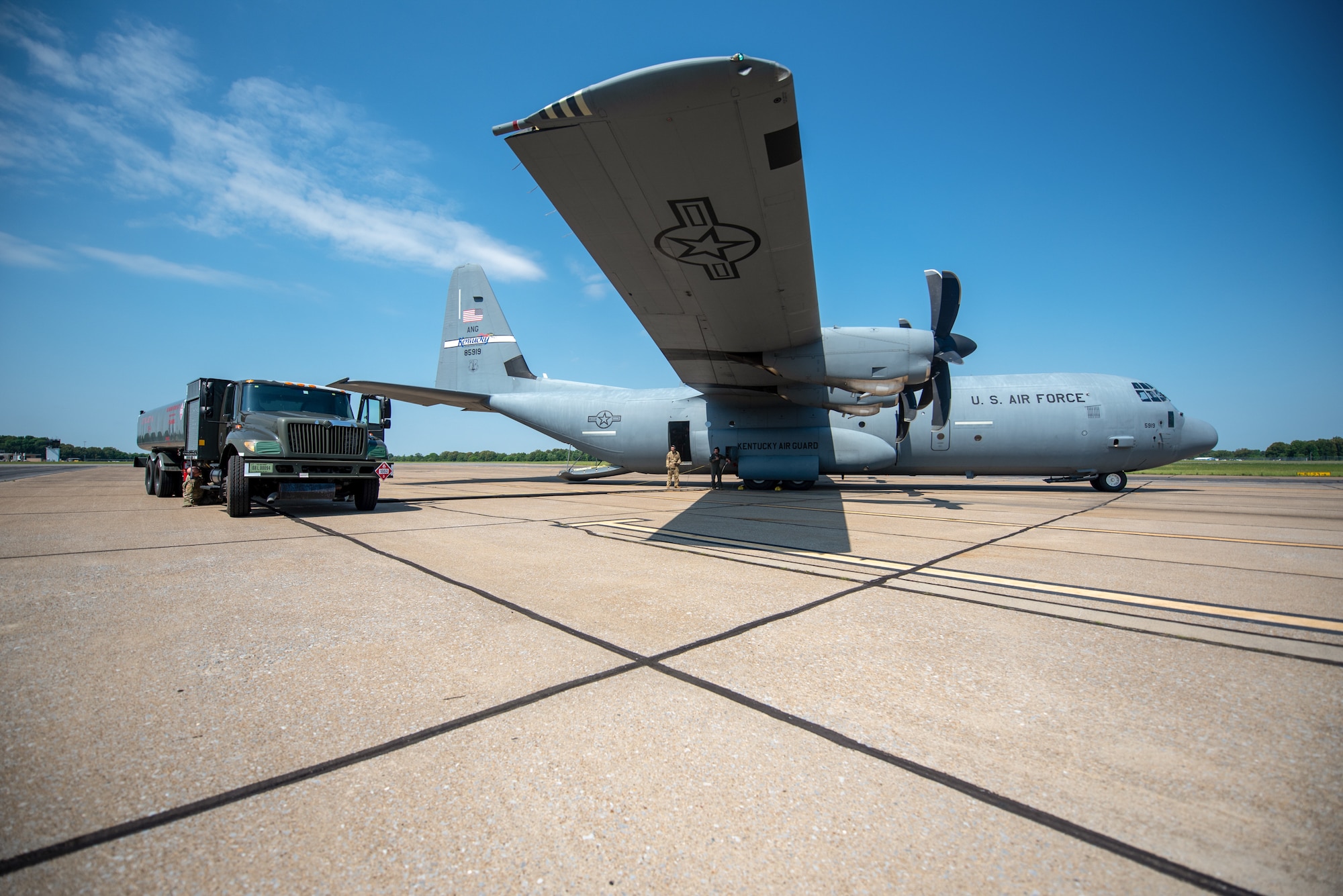 Members of the Kentucky Air National Guard use an R-11 refueler to load fuel onto C-130J Super Hercules at Barkley Regional Airport in Paducah, Ky., May 14, 2025, in support of Exercise Grindstone, a major earthquake-response simulation. The unit’s Airmen established a cargo hub at the airport to manage the distribution of humanitarian relief supplies as part of the earthquake scenario. (U.S. Air National Guard photo by Phil Speck)