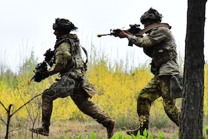 U.S. and French soldiers conduct a joint CBRN training