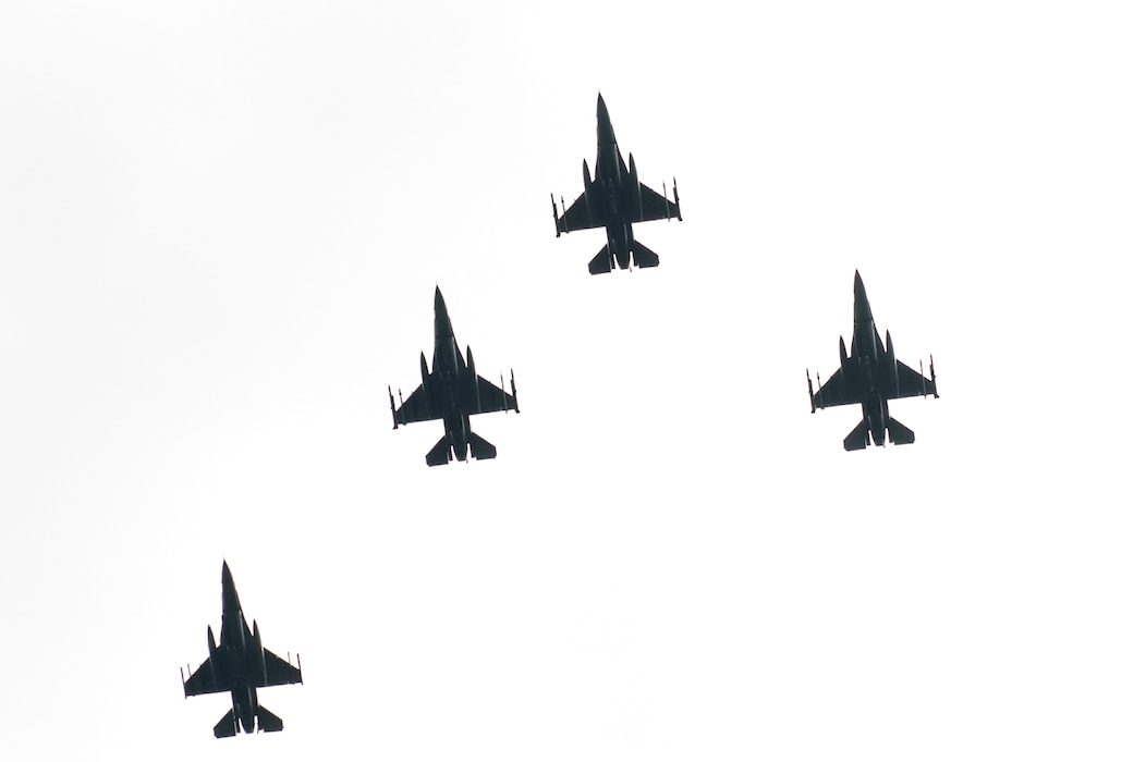 Four jets flying in formation