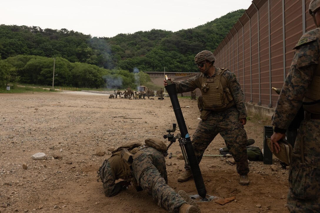 Activated Reserve Marines Conduct a Mortar Range during Korea Viper 25.4
